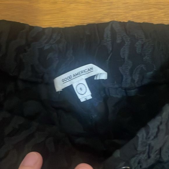 NWT Good American Size 6 Zebra Shorts - Picture 2 of 3